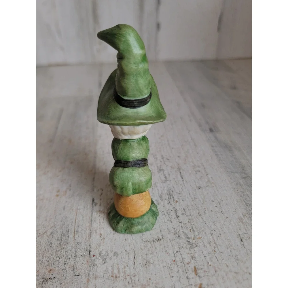 Vintage sitting kissing elf Santa helper gnome porcelain Xmas figure home decor